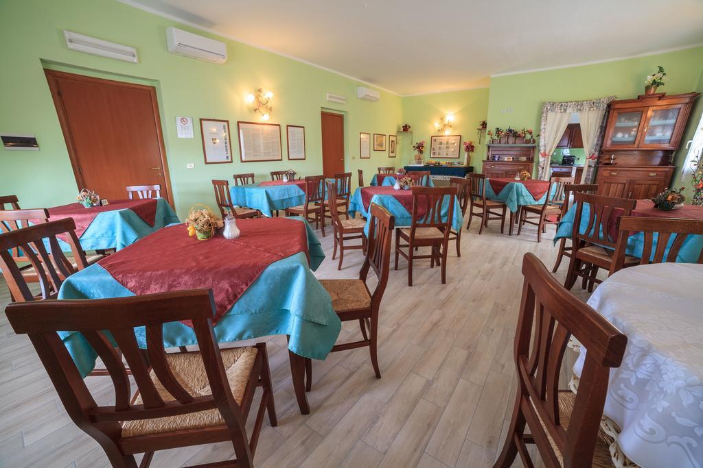 Villa Alberta Hotel Pula Extérieur photo