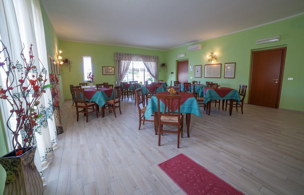 Villa Alberta Hotel Pula Extérieur photo