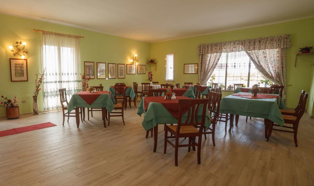 Villa Alberta Hotel Pula Extérieur photo
