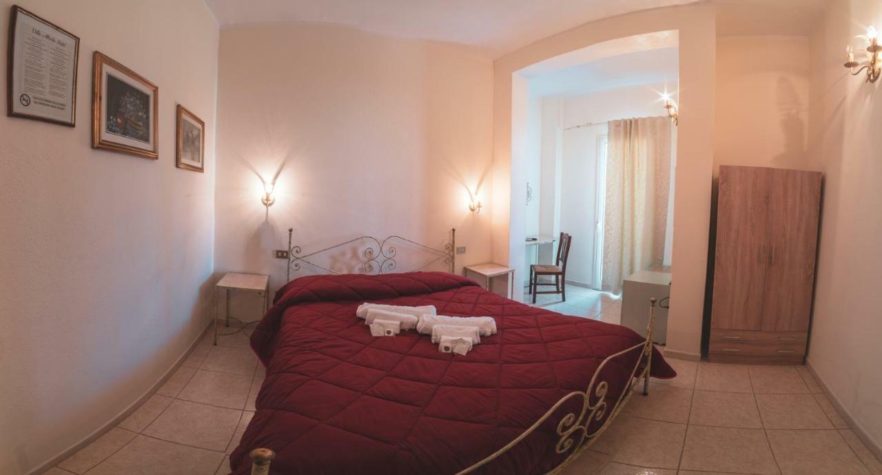 Villa Alberta Hotel Pula Extérieur photo