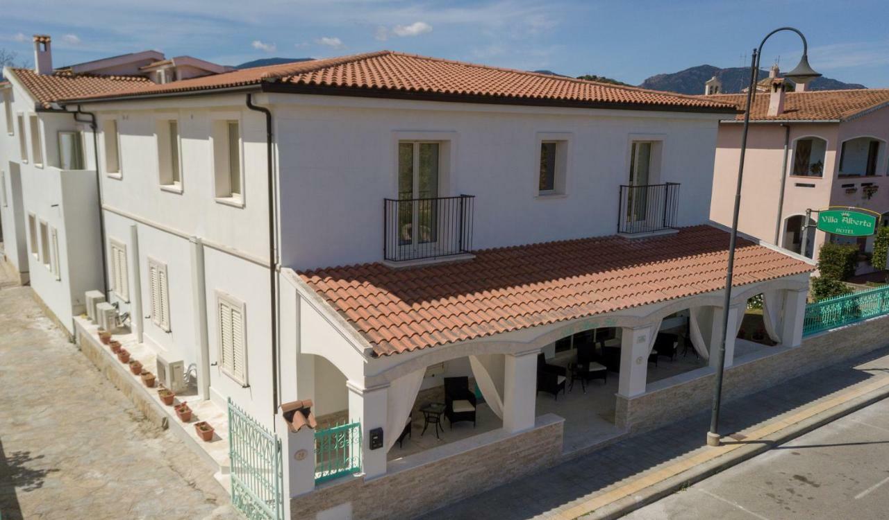 Villa Alberta Hotel Pula Extérieur photo