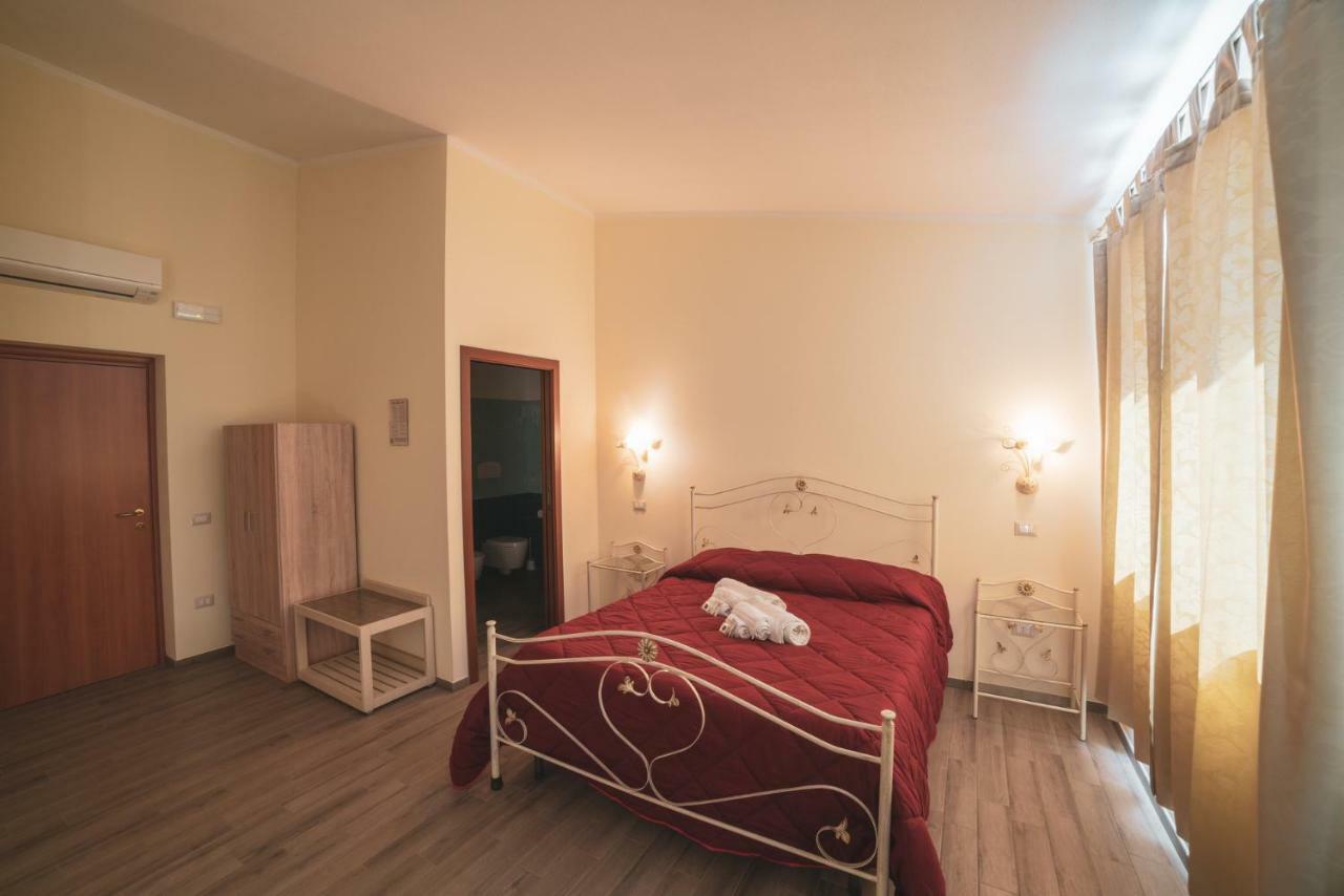 Villa Alberta Hotel Pula Extérieur photo