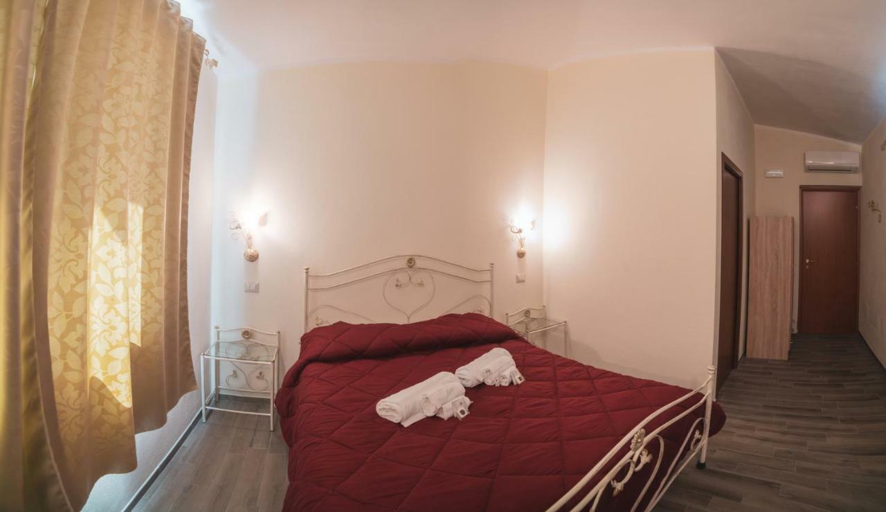 Villa Alberta Hotel Pula Extérieur photo