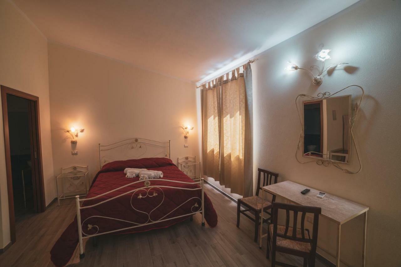 Villa Alberta Hotel Pula Extérieur photo