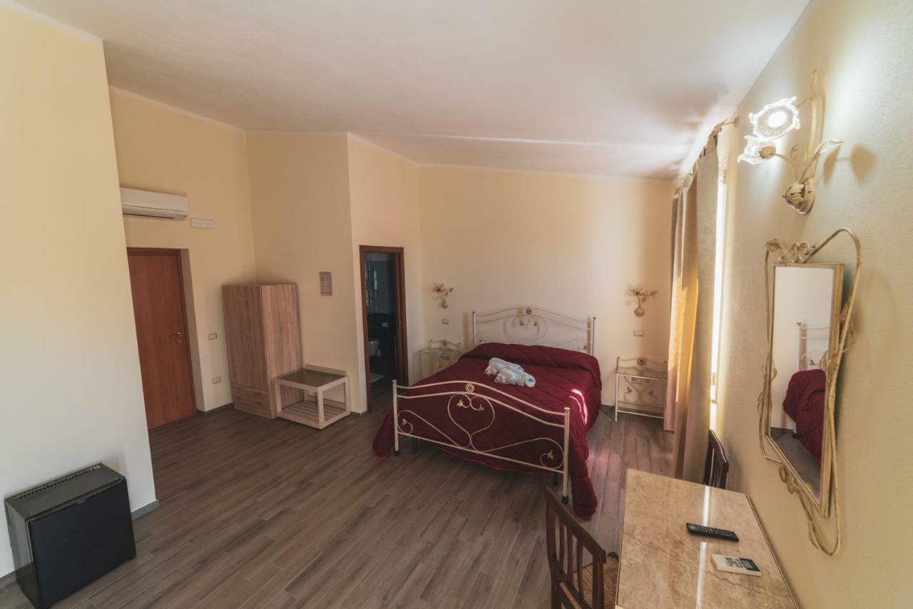 Villa Alberta Hotel Pula Extérieur photo