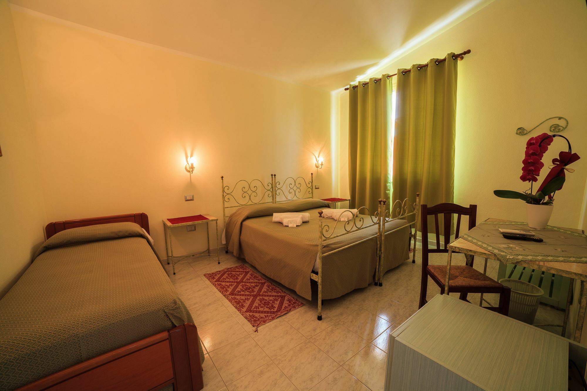Villa Alberta Hotel Pula Extérieur photo